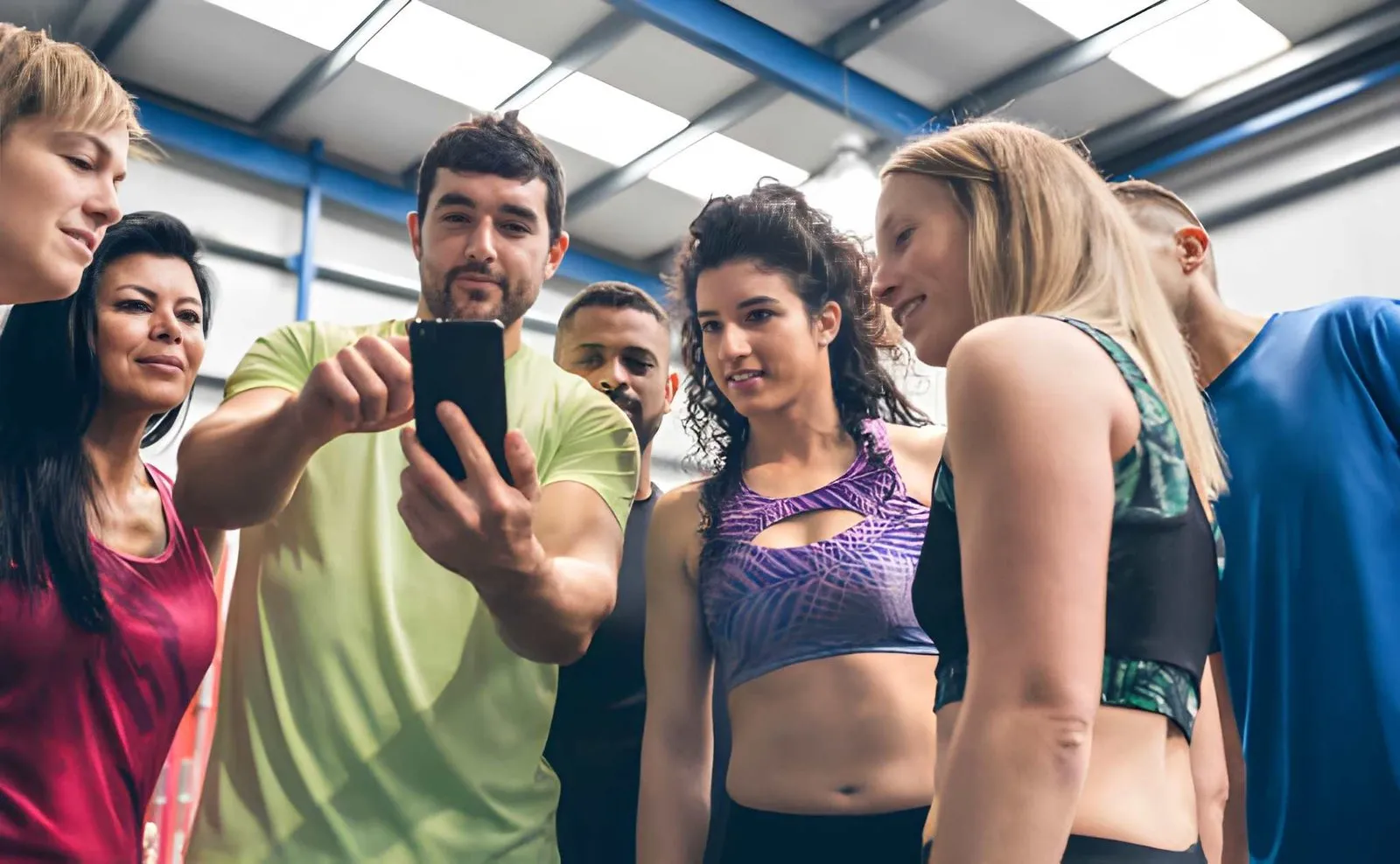 7 Ways Personal Trainers Use Communication Apps to Boost Client Results