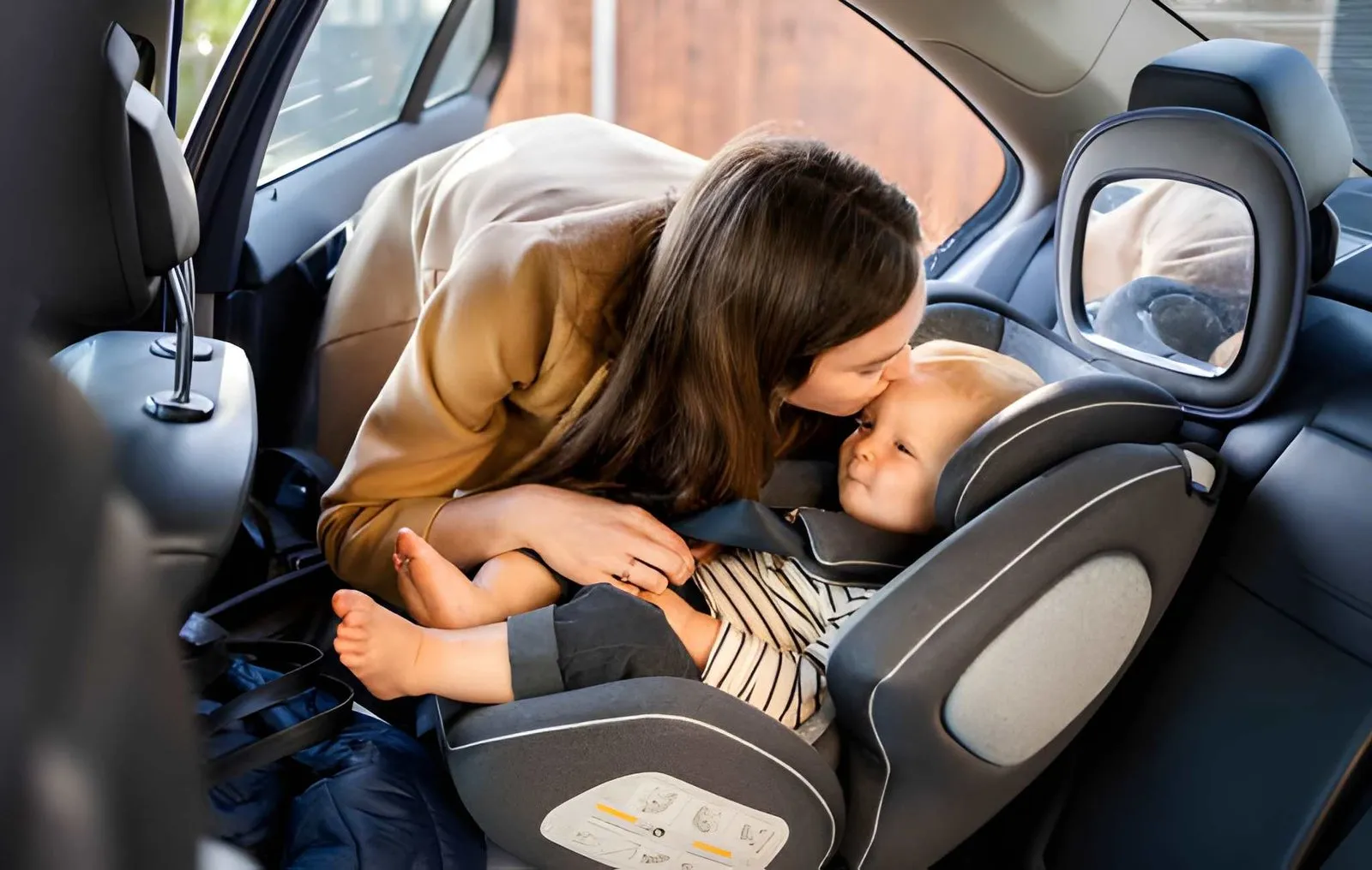 How to Choose a Safe Capsule Car Seat for Your Baby and What to Look For